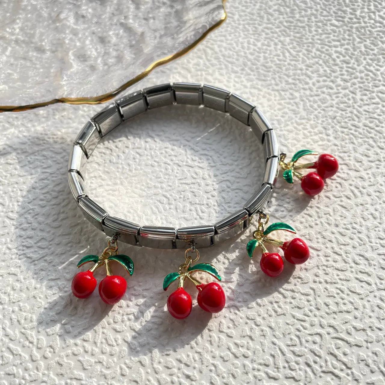 Top-Rated Italian Charm Bracelets for the Money: Best Brands & Value