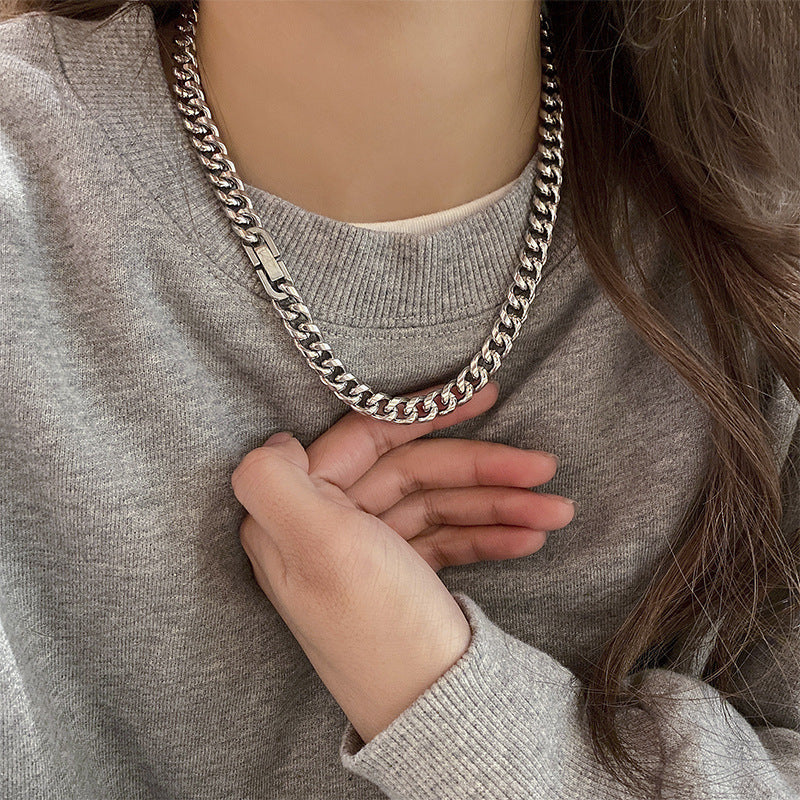 How to Choose the Right Necklace Length: Size Chart & Fit Guide