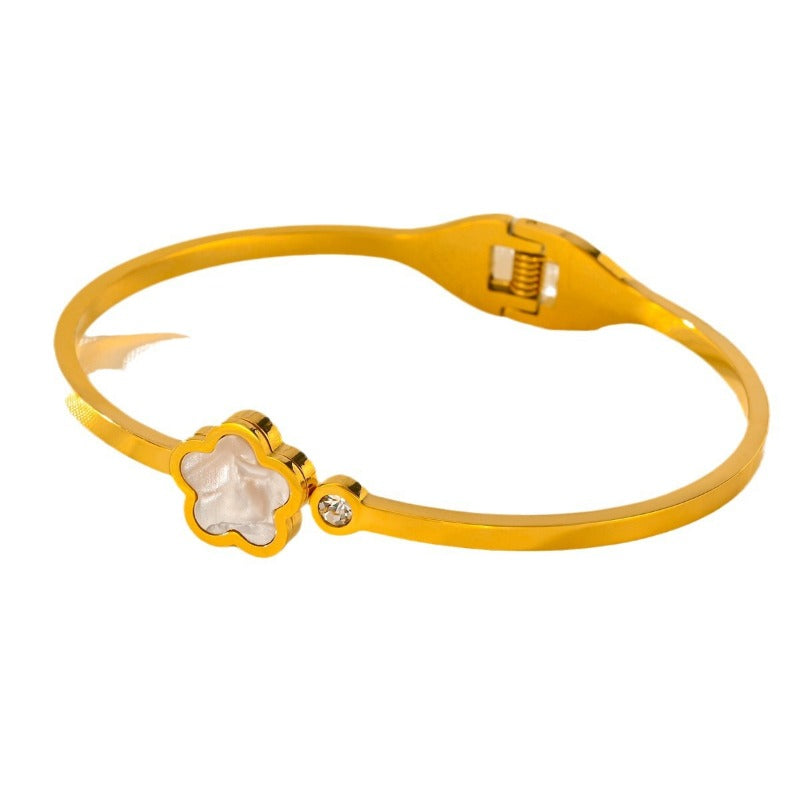 Wholesale Titanium Steel Light Luxury Five-leaf Clover Love Bracelets ACC-BT-Zhuox005