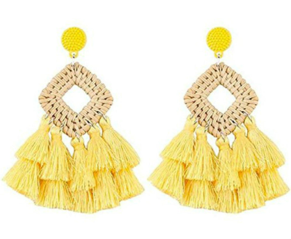 Wholesale Bohemian Handwoven Wood Tassel Earrings,  Trendy Fashion Accessory for Resale