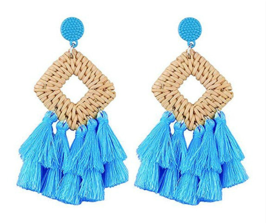 Wholesale Bohemian Handwoven Wood Tassel Earrings,  Trendy Fashion Accessory for Resale