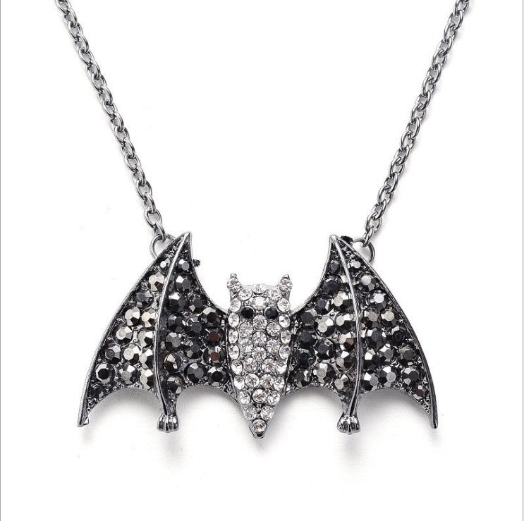 Wholesale Gothic Vampire  Bat Necklace Set with Choker and Skull Pendant,  Fashion Accessory for Costume Party