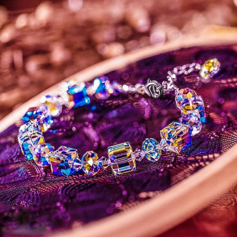 Wholesale Alloy Geometric Square Crystal Bracelet Women' s Chic Fashion Accessory for Everyday Wear and Gift