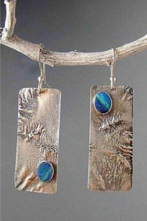 Wholesale Electroplated Alloy Retro Hand Carved Pattern Earrings Fashion Accessory