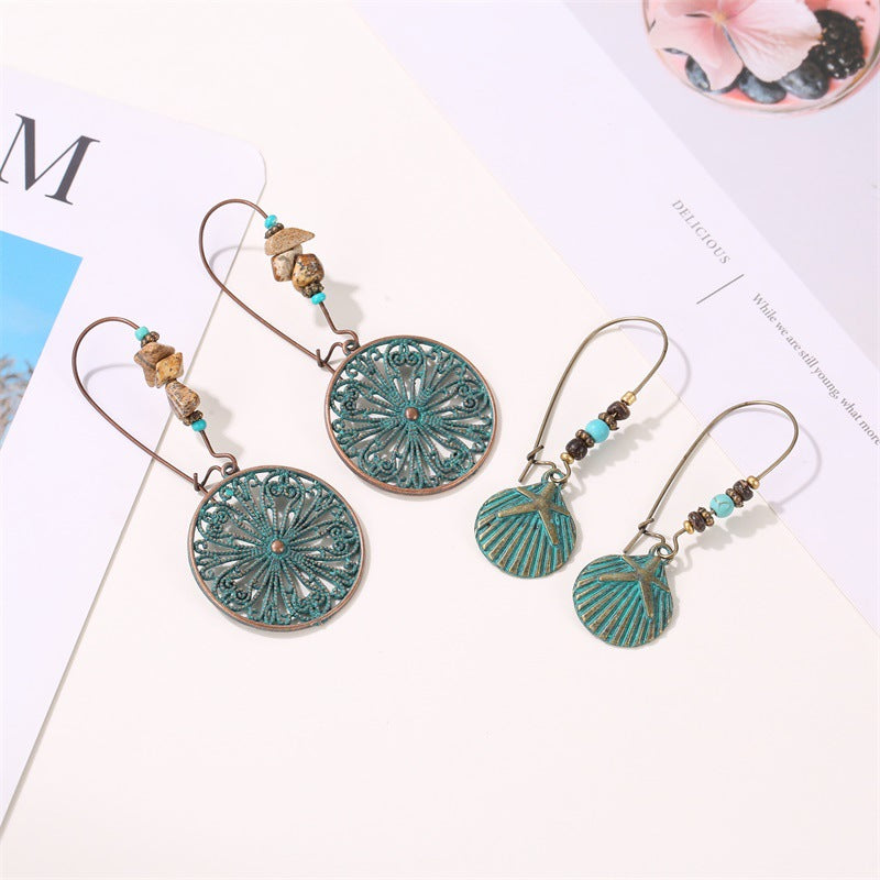 Wholesale Vintage Green Alloy Bohemian Floral Hollow Carved Earrings Fashion Accessory Gift