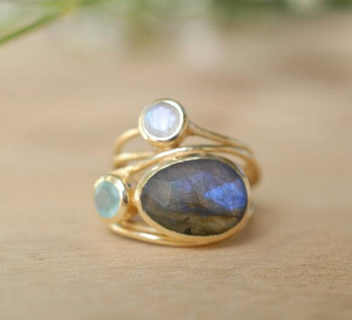 Wholesale 24K Gold Plated Creative Multi-Layer Shell Ring with Moonstone Women' s Fashion Jewelry