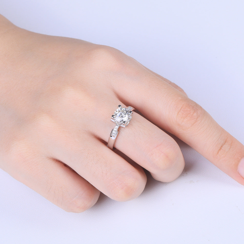 Wholesale 925 sterling silver diamond ring classic four-claw bull head inlaid 1 karat diamond Diamond Ring