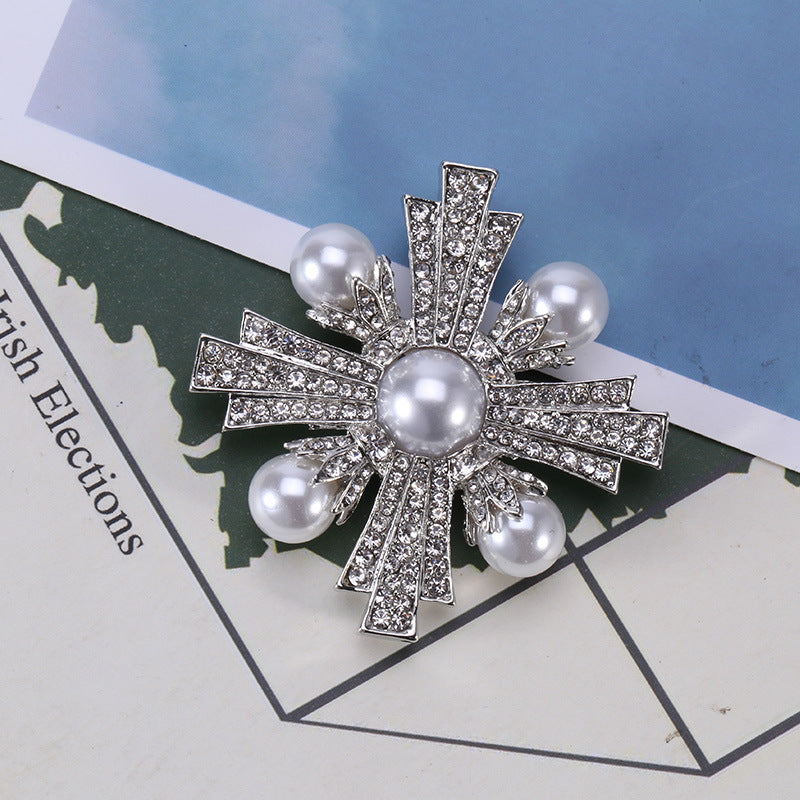 Wholesale Baroque Vintage Pearl Brooch Stylish Women S Fashion Accessory Decorative Pin For Gift And Boutique Resale