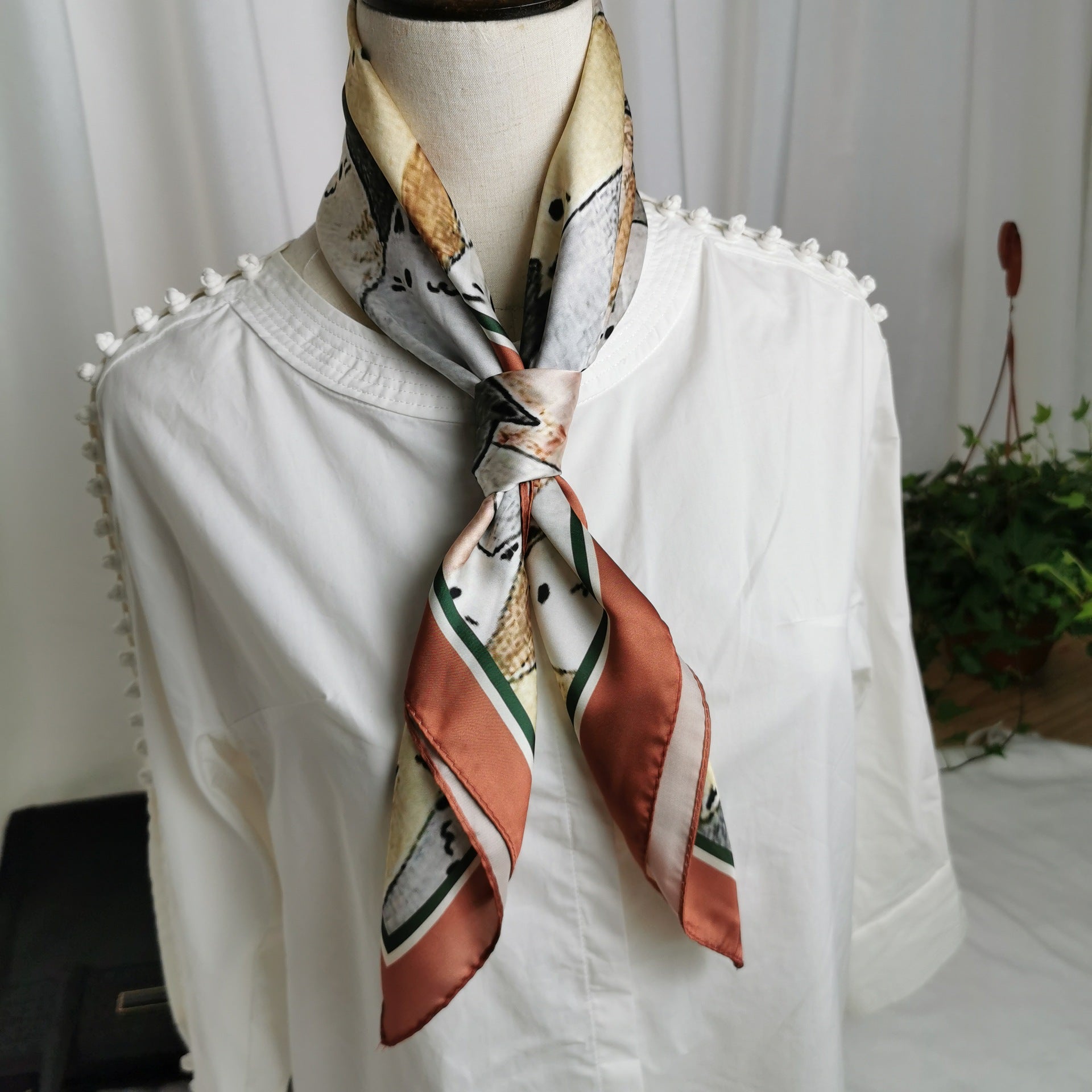 Wholesale Printed Four-Season  Silk f 53* 53cm Large Square Scarf
