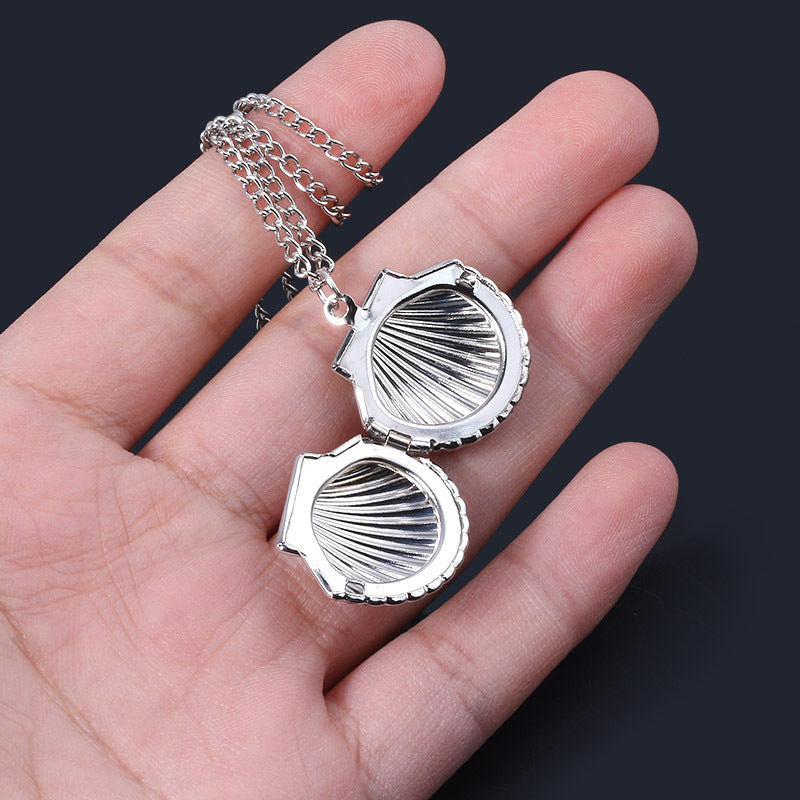 Wholesale Shell Openable Photo Frame Pendant Necklace