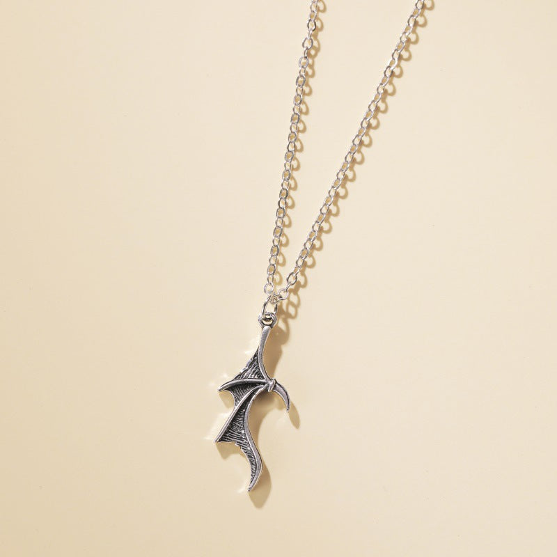 Wholesale Gothic Vintage Heart Wing Pendant Necklace Alloy Electroplated Fashion Jewelry Accessory
