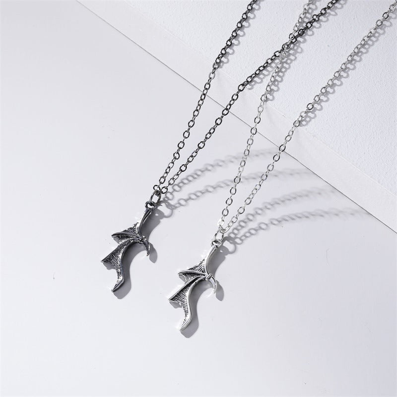 Wholesale Gothic Vintage Heart Wing Pendant Necklace Alloy Electroplated Fashion Jewelry Accessory