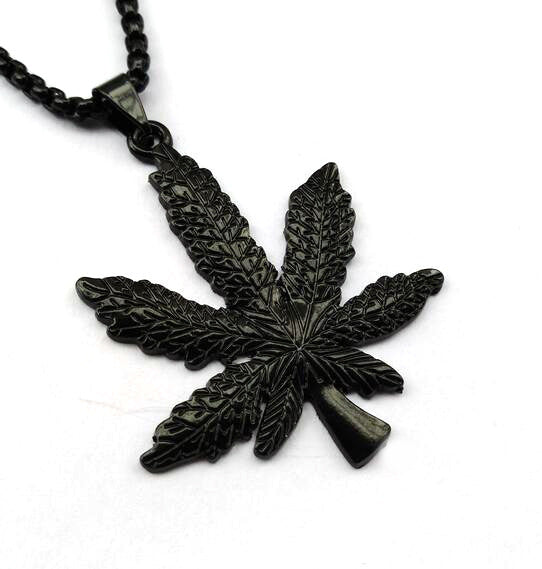 Wholesale Alloy Hip Hop Gold Silver Black Maple Leaf Necklaces ACC-NE-XuanChao002