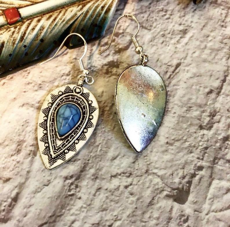 Wholesale Alloy Electroplated Bohemian Drop Earrings Carved Water Drop Pine Stone Design - Fashion Accessory