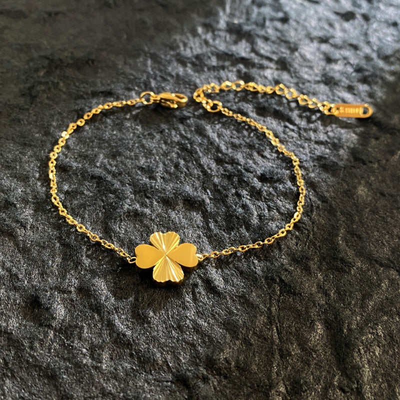 Wholesale Titanium Steel Gold Plated Laser Four Leaf Clover Pearl Bracelet ACC-BT-YuXun005