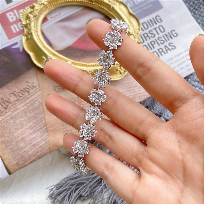 Wholesale Creative Bracelet Simple Copper Zircon Flower Bracelet