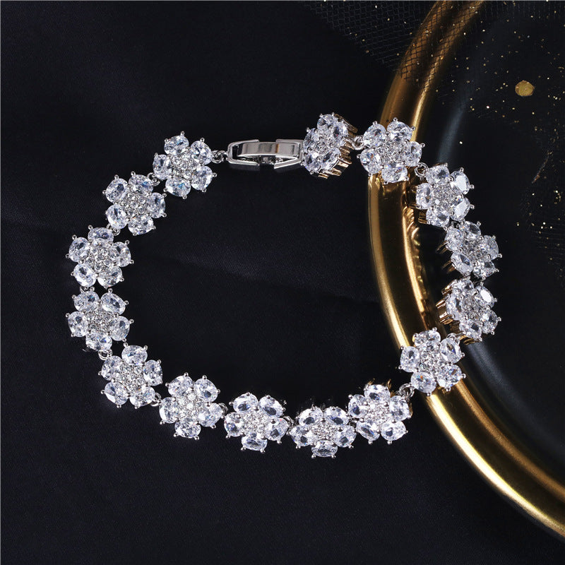 Wholesale Creative Bracelet Simple Copper Zircon Flower Bracelet