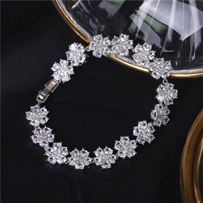Wholesale Creative Bracelet Simple Copper Zircon Flower Bracelet