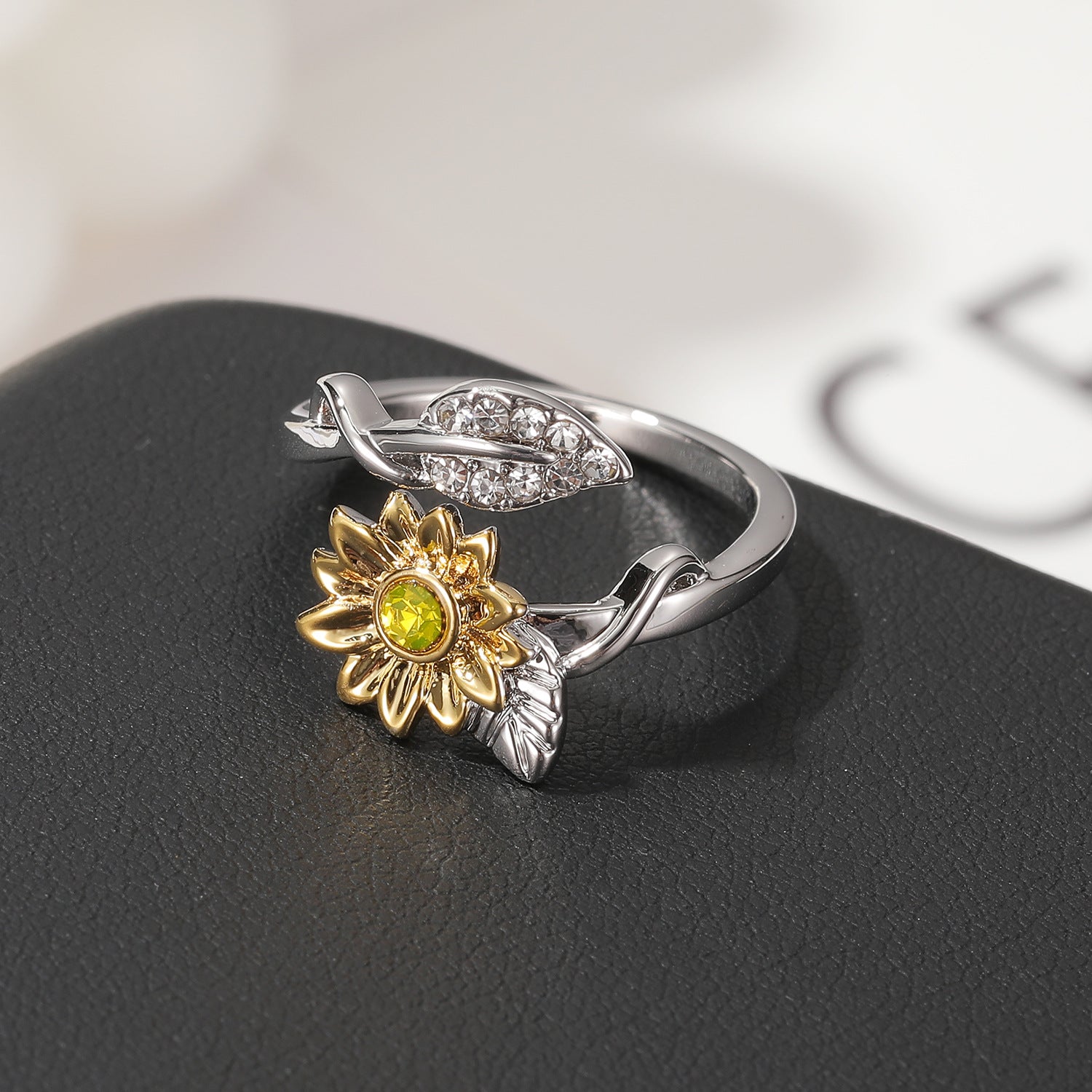 Wholesale  Daisy Open Ring  All-match Index Finger Ring