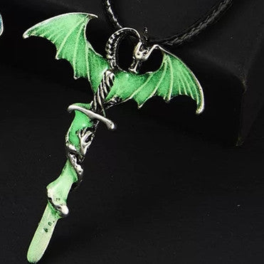 Wholesale Long flying dragon sword luminous retro necklace