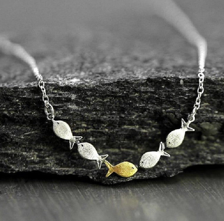 Wholesale Vintage Fish Pendant Clavicle Chain Necklace for Women Chic Everyday Jewelry Accessory