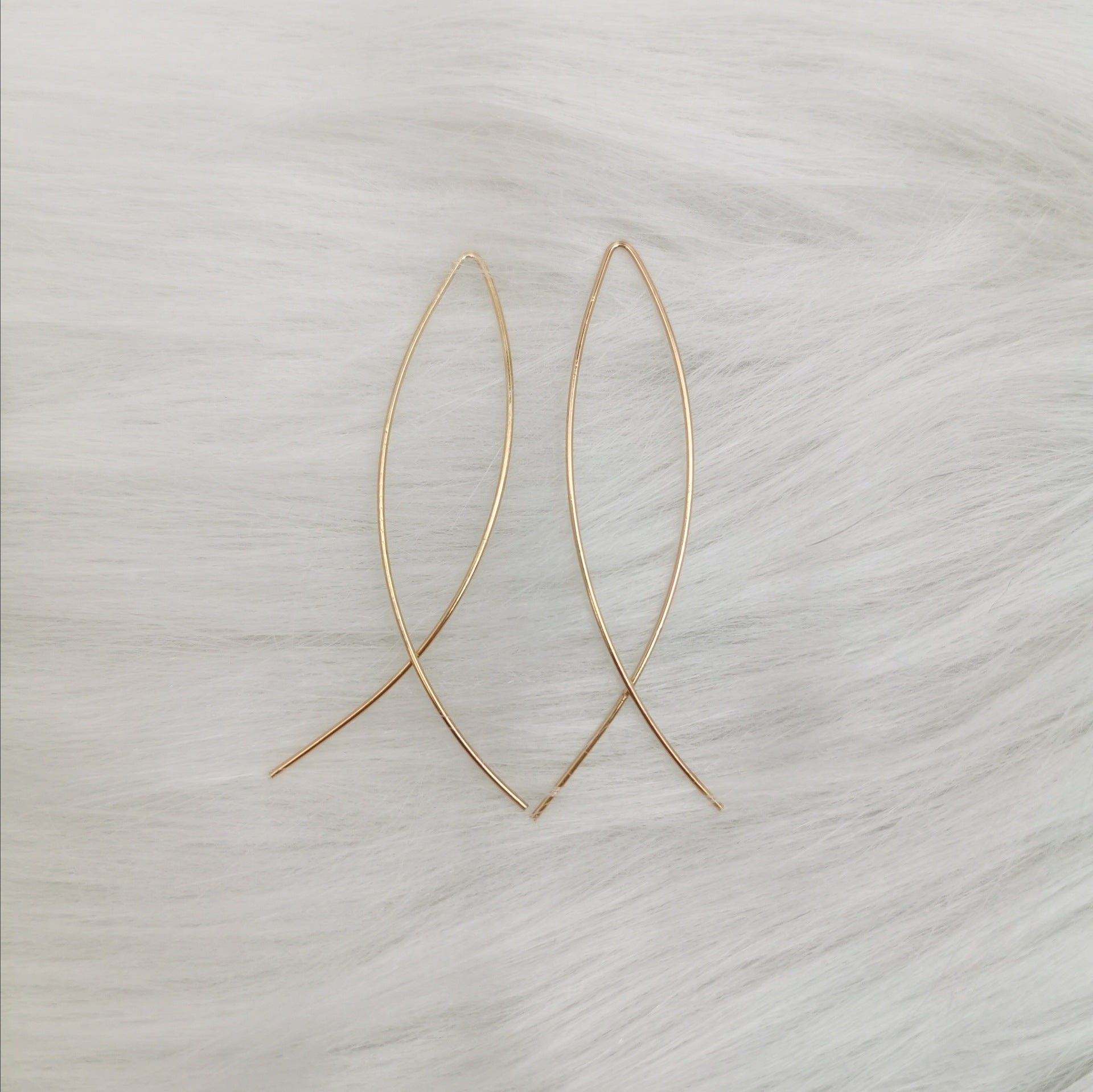 Wholesale Hollow Five-pointed Star Harpoon Earrings