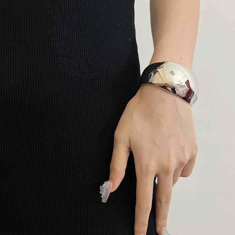 Wholesale Wide Version Metal Curved Glossy Bracelet Open Bracelet ACC-BT-SZL001