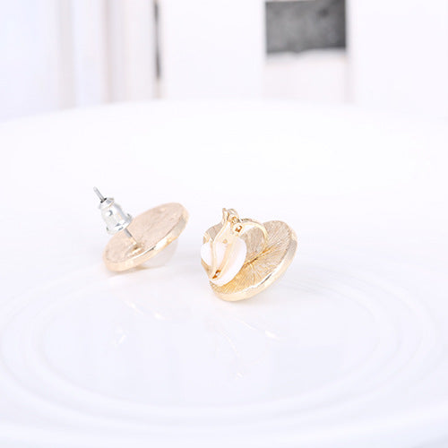 Wholesale Vintage Style Flower Nest Pearl Ear Clip with Rhinestone Detail,  Fashion Accessory for Women