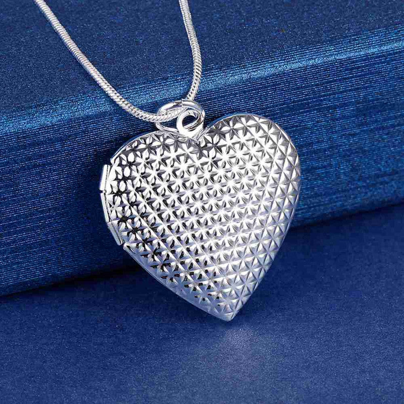 Wholesale Copper Plated Silver Jewelry Heart-shaped Photo Frame Necklace ACC-NE-YaRL001