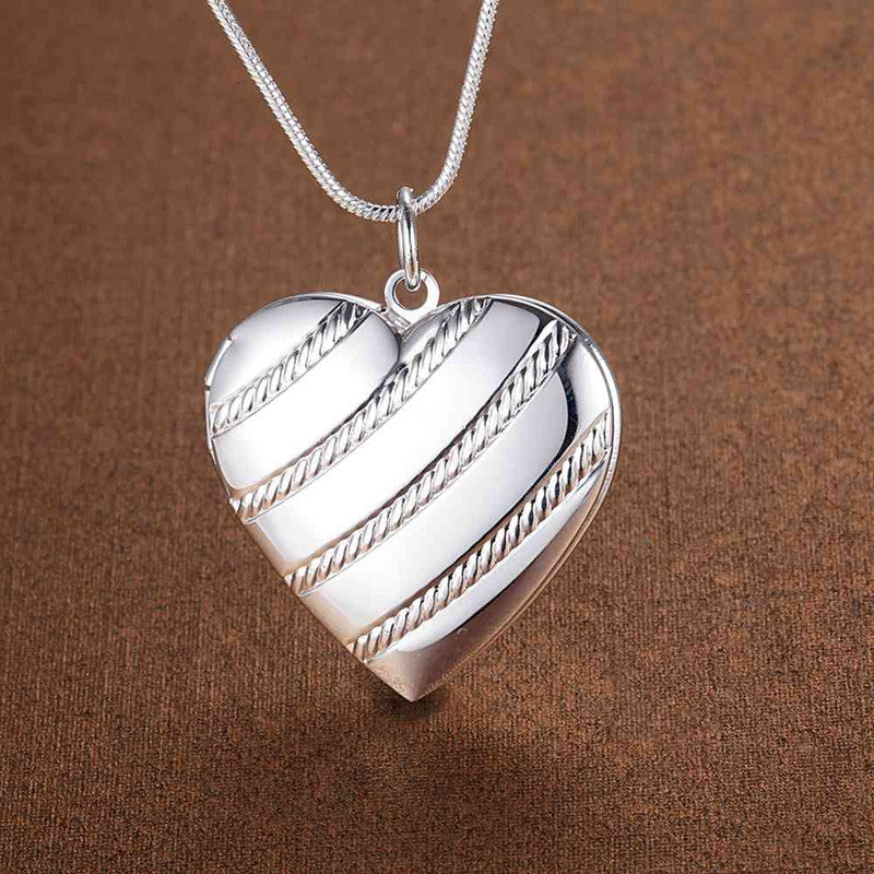 Wholesale Copper Plated Silver Jewelry Heart-shaped Photo Frame Necklace ACC-NE-YaRL001