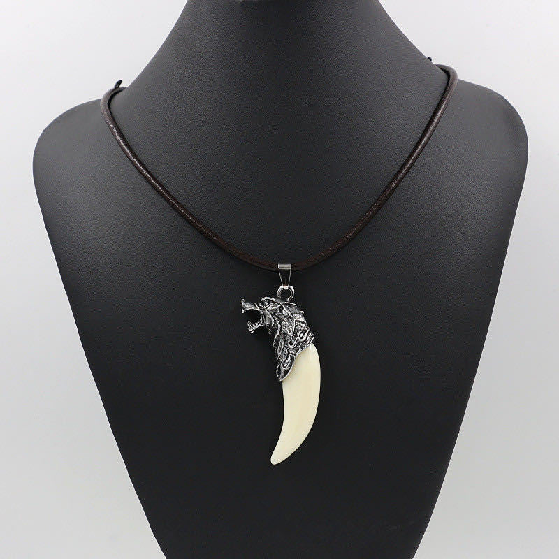 Wholesale wolf tooth pendant  necklace