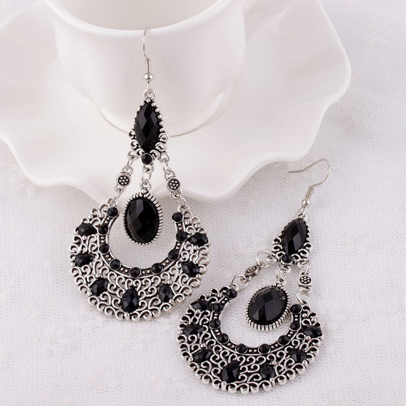 Wholesale Exaggerated Retro Court Style Long Hollow Rhinestone Drop Earrings Alloy Electroplated Fashion Accessory