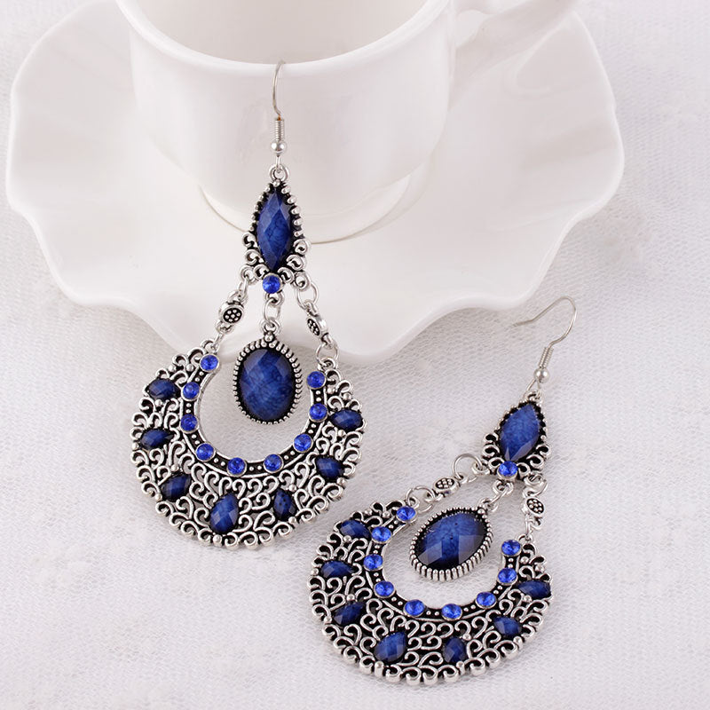 Wholesale Exaggerated Retro Court Style Long Hollow Rhinestone Drop Earrings Alloy Electroplated Fashion Accessory