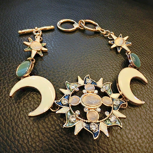 Wholesale Alloy Sun Cat Eye Moon Sun Rhinestone Women' s Bracelet,  Stylish Jewelry Accessory