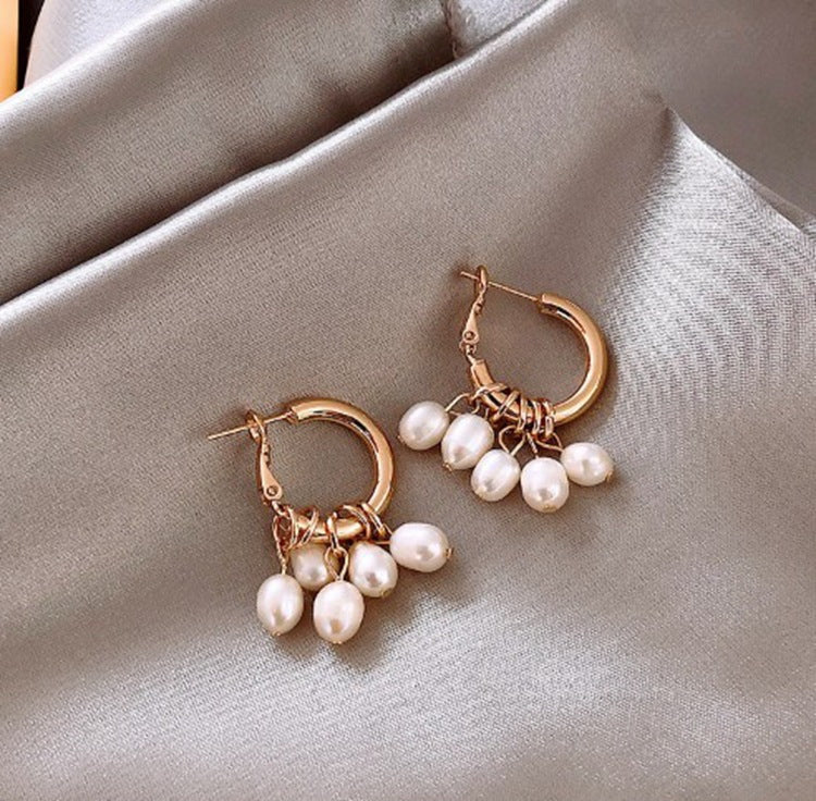 Wholesale Moon tassel rhinestone earrings  irregular pearl earrings