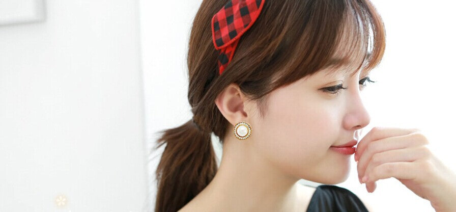 Wholesale Vintage Style Flower Nest Pearl Ear Clip with Rhinestone Detail,  Fashion Accessory for Women