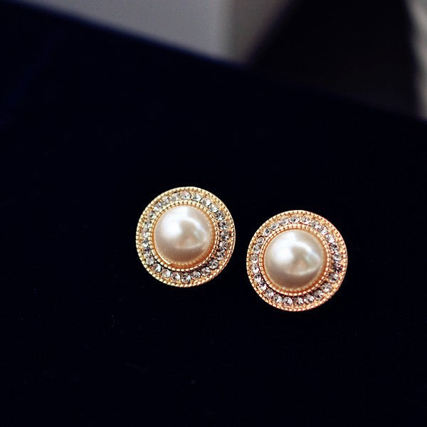 Wholesale Vintage Style Flower Nest Pearl Ear Clip with Rhinestone Detail,  Fashion Accessory for Women