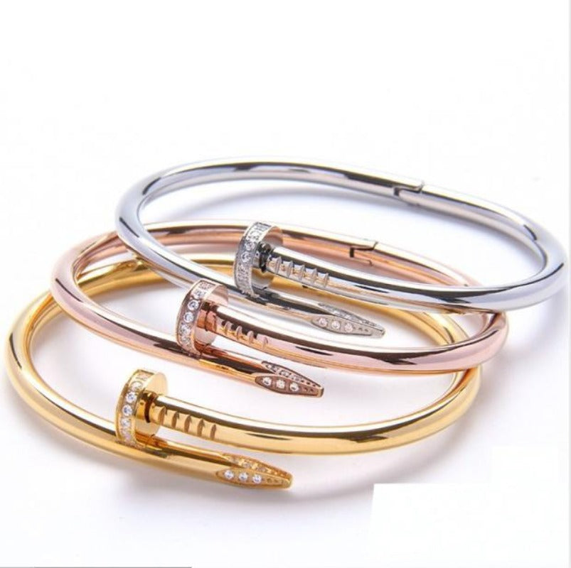 Wholesale Zirconia Nail Spring Clasp Bracelet ACC-BT-KuCai003