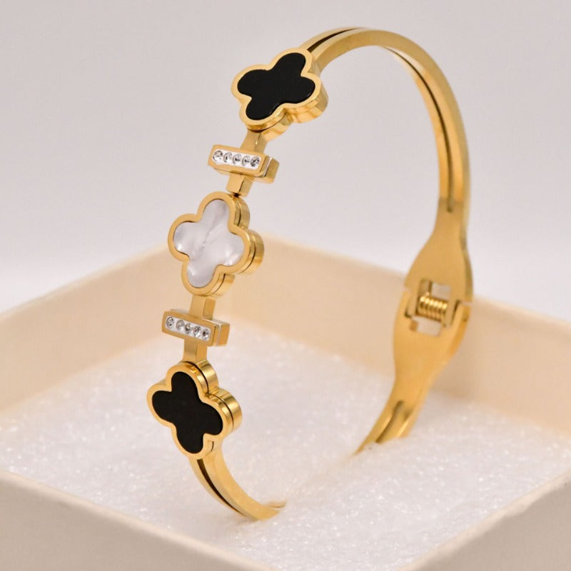 Wholesale Light Luxury Titanium Steel Four-leaf Clover Bracelet ACC-BT-Liyan004