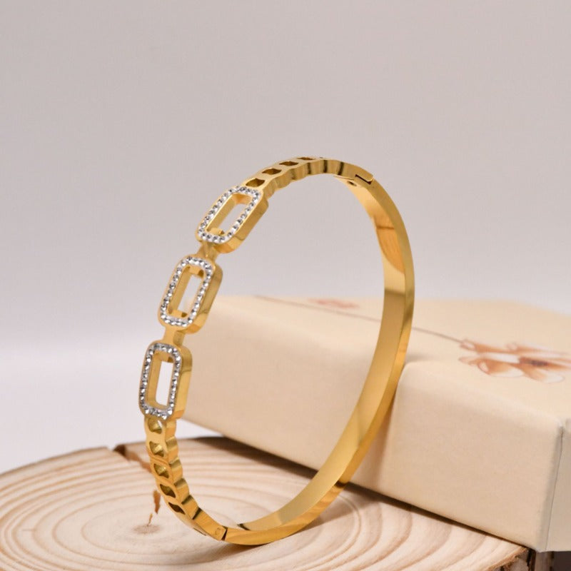 Wholesale Stainless Steel Diamond Hollow Bracelet  ACC-BT-Liyan001