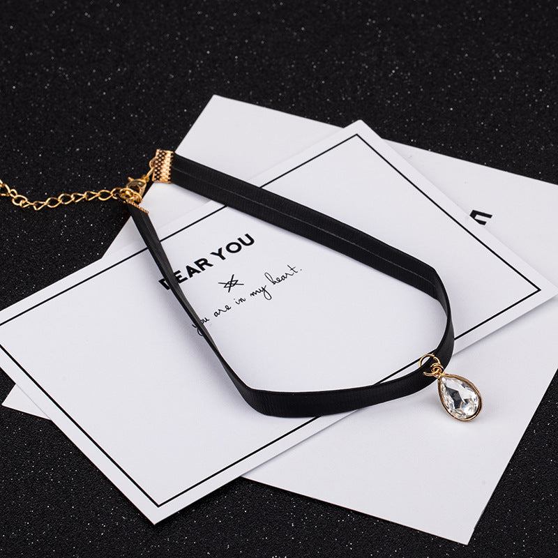 Wholesale vintage velvet lace neckband short clavicle chain necklaces