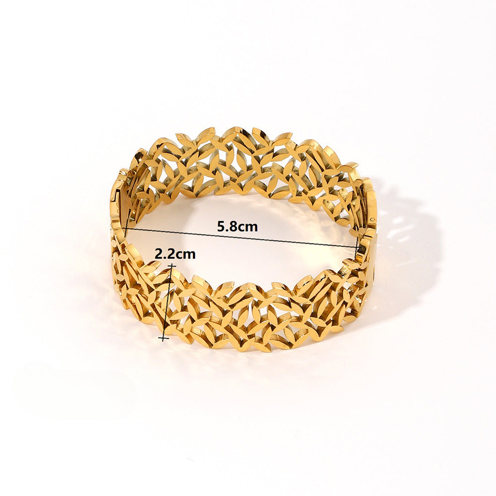 Wholesale Golden Stainless Steel Zircon Hollow Bracelet Retro Titanium Steel Bracelet Ornament Vintage  ACC-BT-Yazhi001