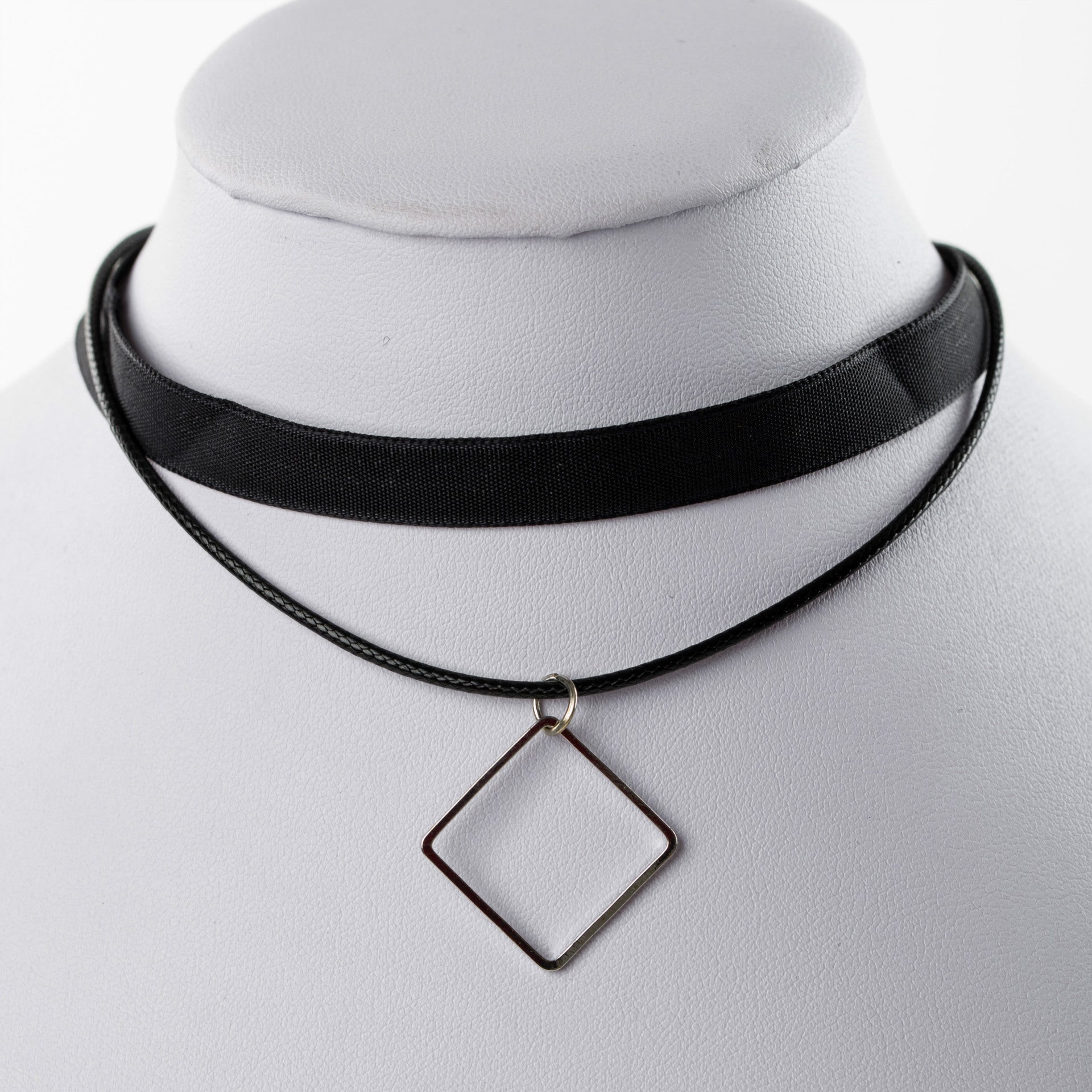 Wholesale  velvet lace neckband collar women's short clavicle chain necklaces