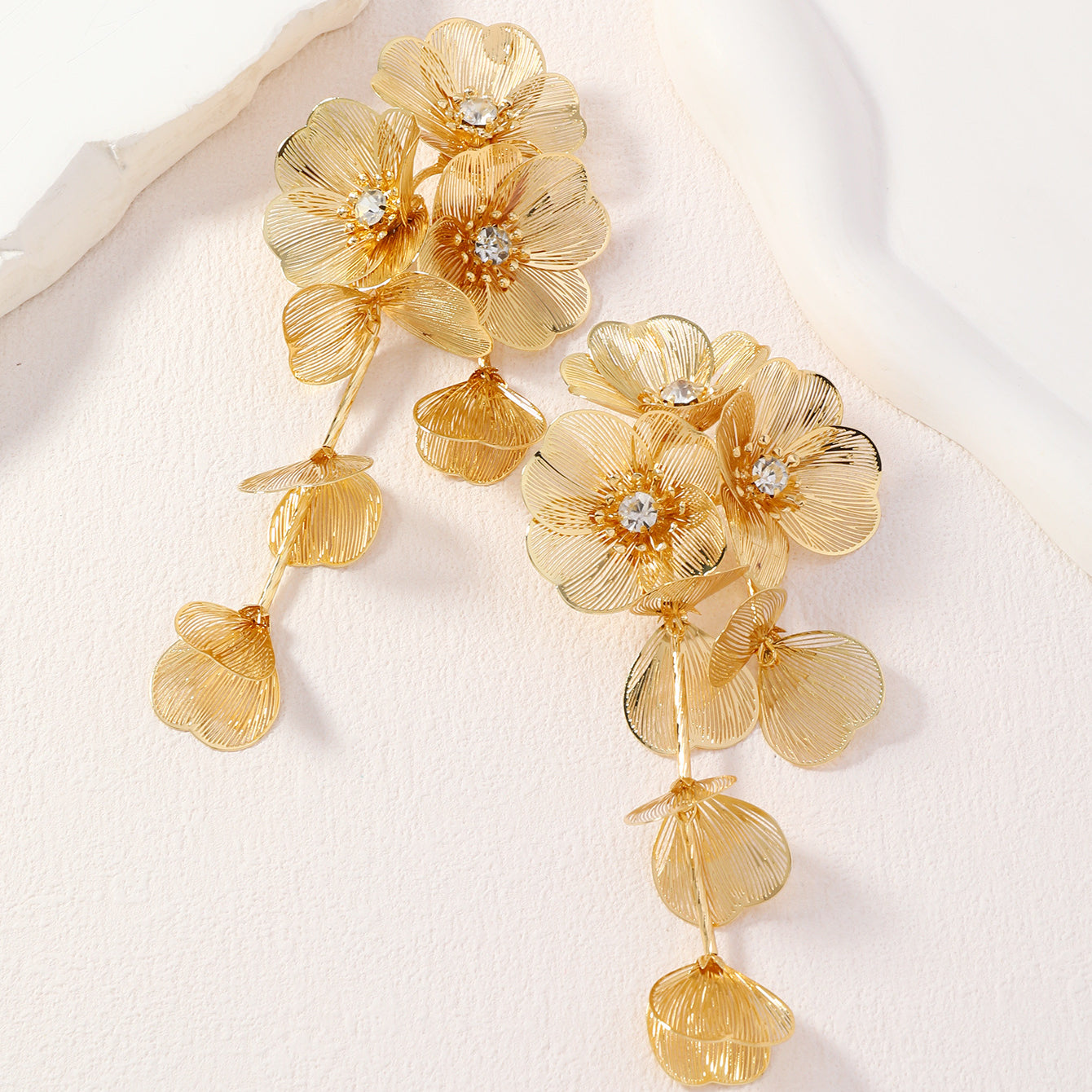 Wholesale Long Petal Tassel Exaggerated Earrings Statemente Earrings ACC-ES-Qunq001