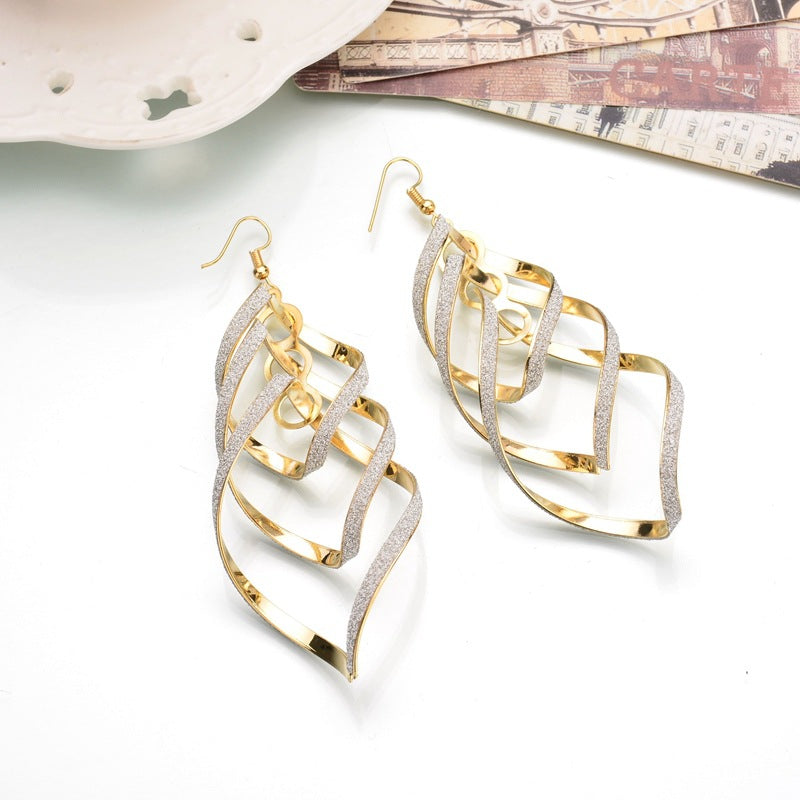 Wholesale Metal Electroplated U-Shape Spiral Earrings for Women,  Chic Everyday Wear Boutique Resale Jewelry Accessory
