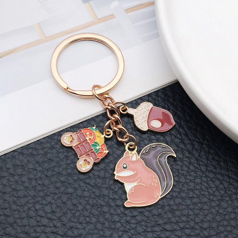 Wholesale Thanksgiving Oil Drop Squirrel Pine Cone Keychain ACC-KC-Luneng008