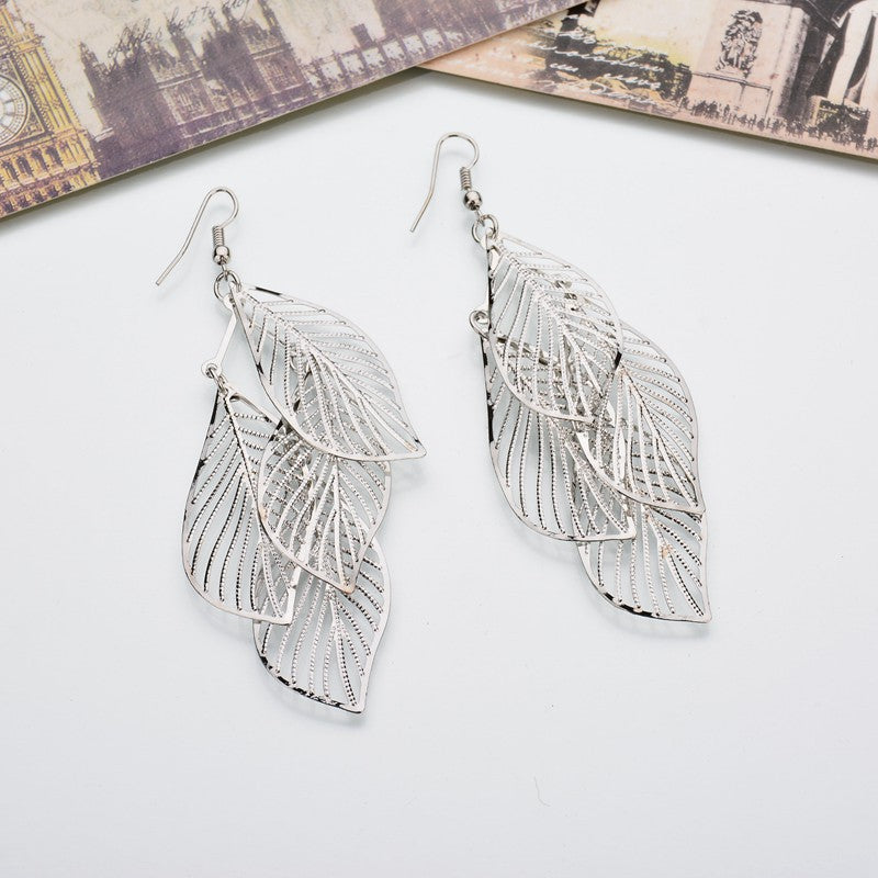 Wholesale Hollow Leaf Tassel Metal Women' s Earrings Party Wear Fashion Accessory