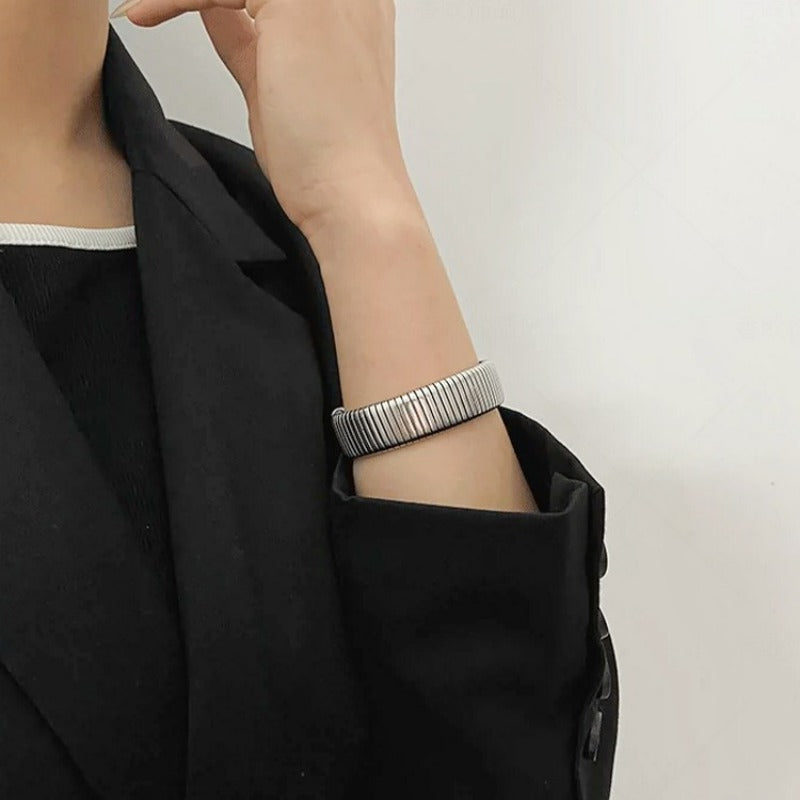 Wholesale Striped Silver Niche Clip Bracelet ACC-BT-Xiangou001