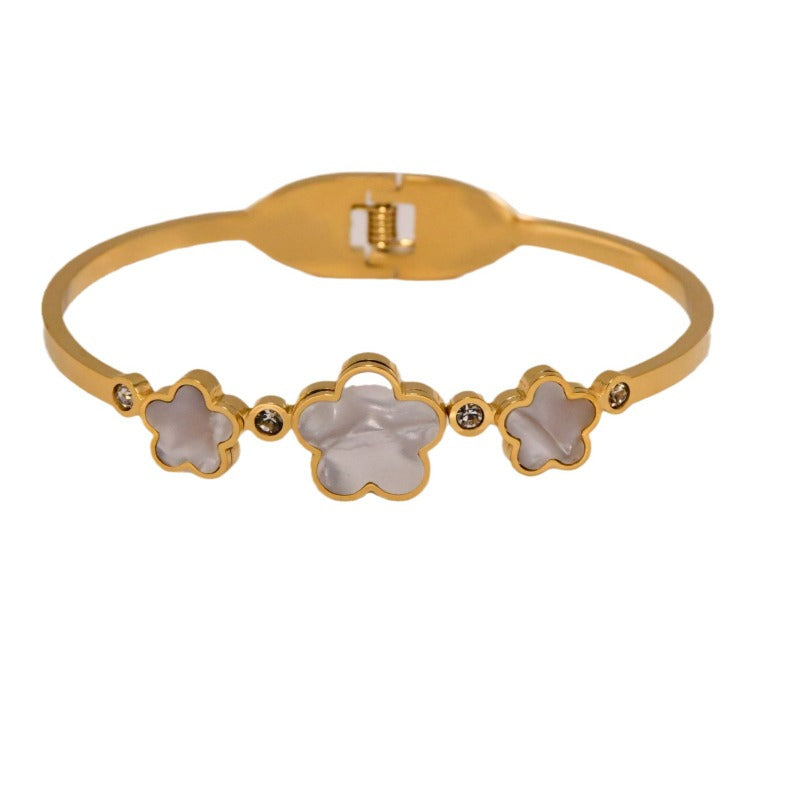 Wholesale Titanium Steel Diamond Five-leaf Flower Open Bracelet ACC-BT-Liyan007