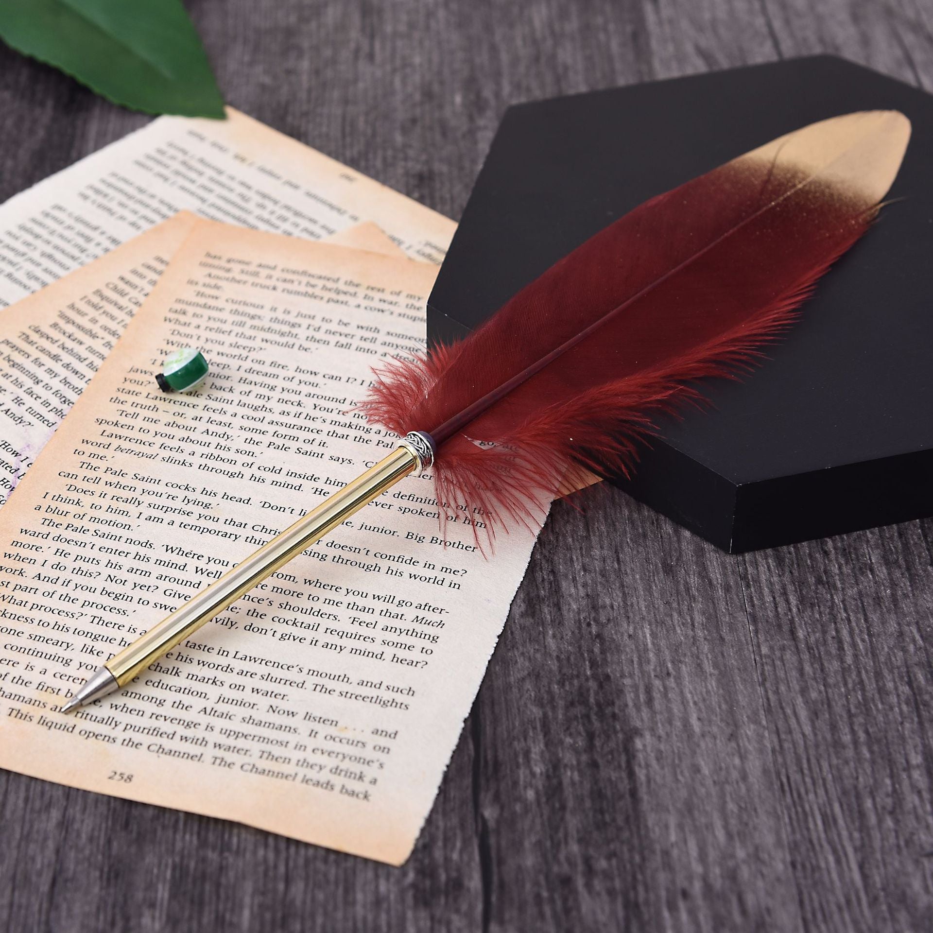 Wholesale Creative Spray Feather Pen Ballpoint pen